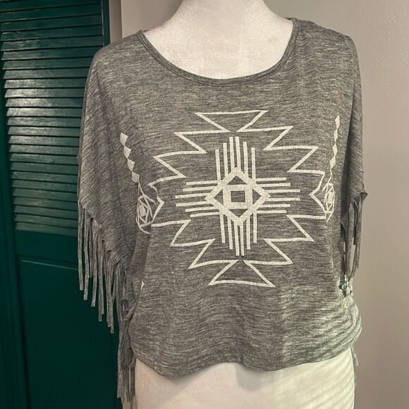 Forever 21 gray fringe southwestern print crop top - S - Picture 1 of 11